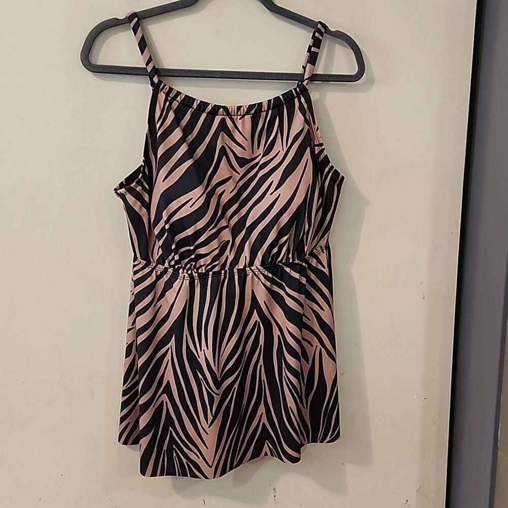 EVRI SWIM TOP 1X NWT
